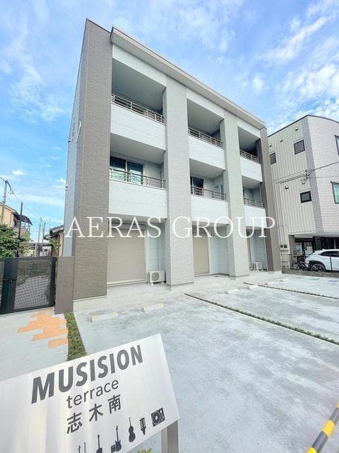 Main exterior of MUSISION Terrace Shiki Minami KM 🌳