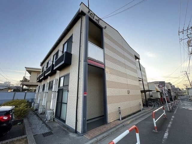 Main exterior of Leopalace Suo