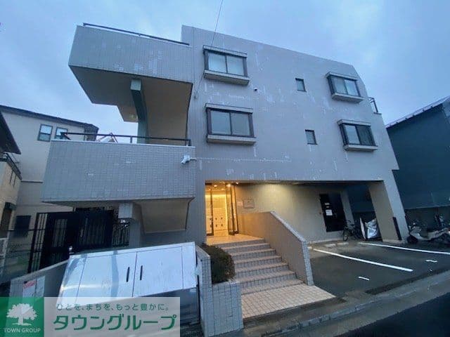 Main exterior of ISM Musashi Urawa