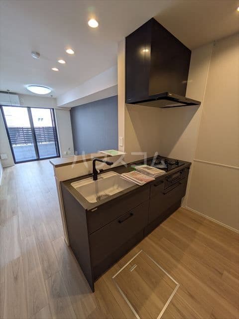 Preview interior of Janviere Luna