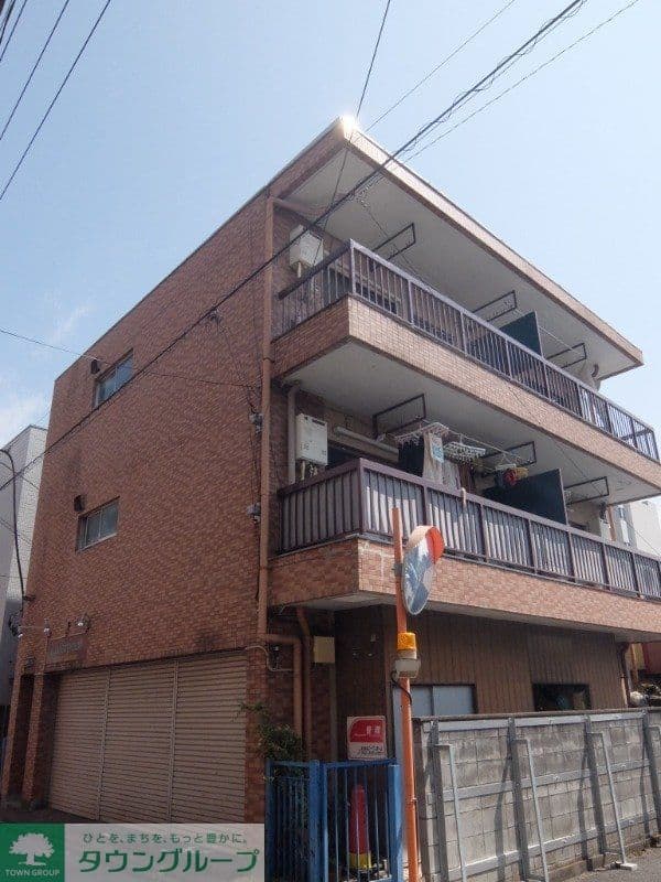 Main exterior of Enomoto Building