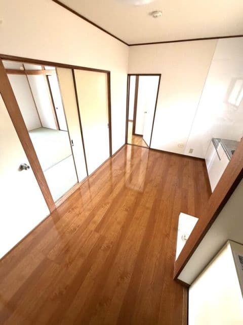 Preview interior of Riveale Okubo