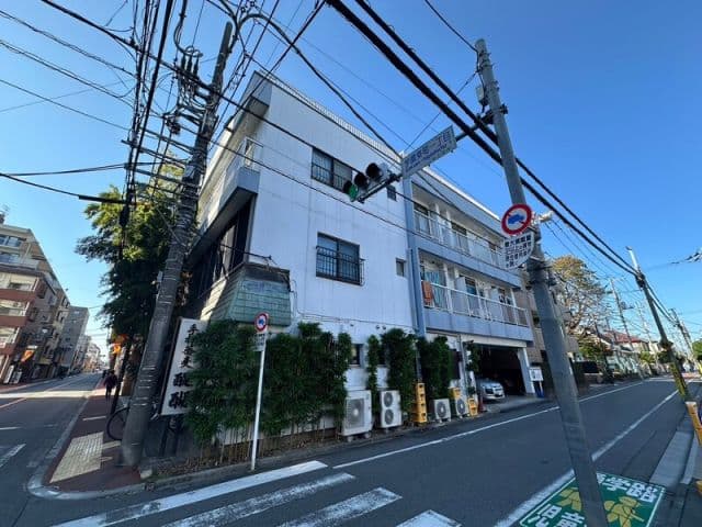 Main exterior of Daigo Mansion 302
