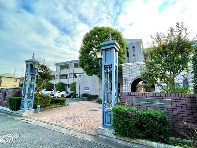 Main exterior of Residia Kichijoji