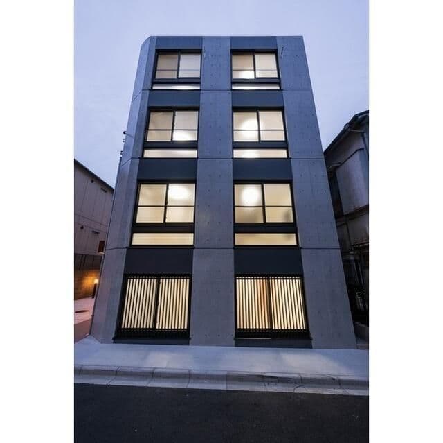 Main Image