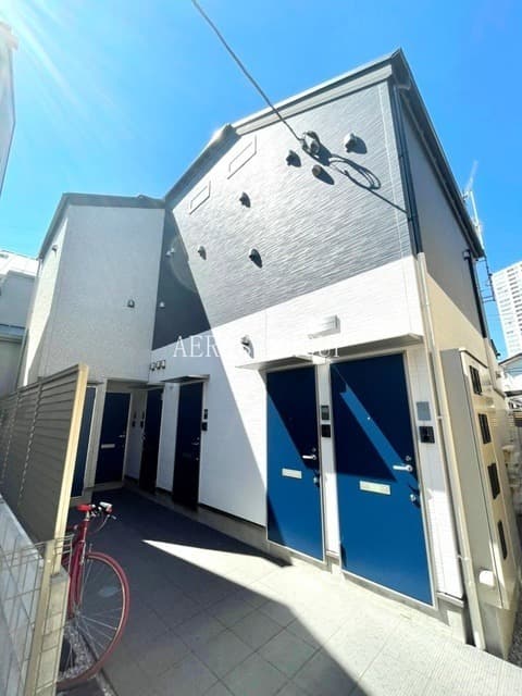 Main Image