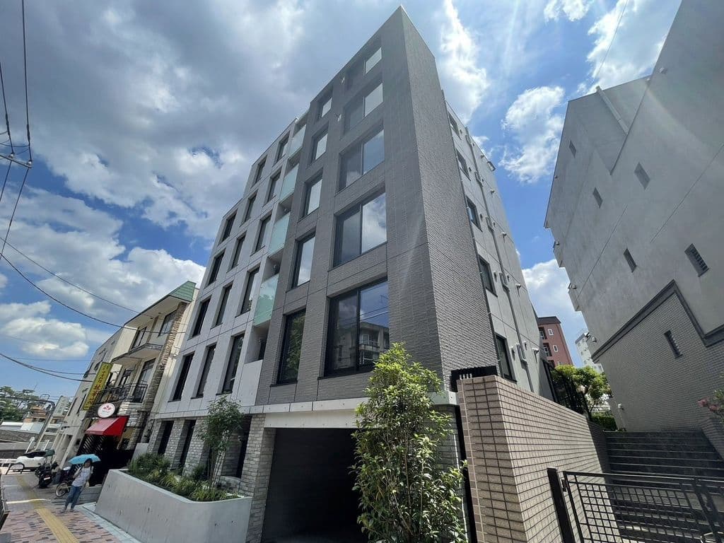 Main Image