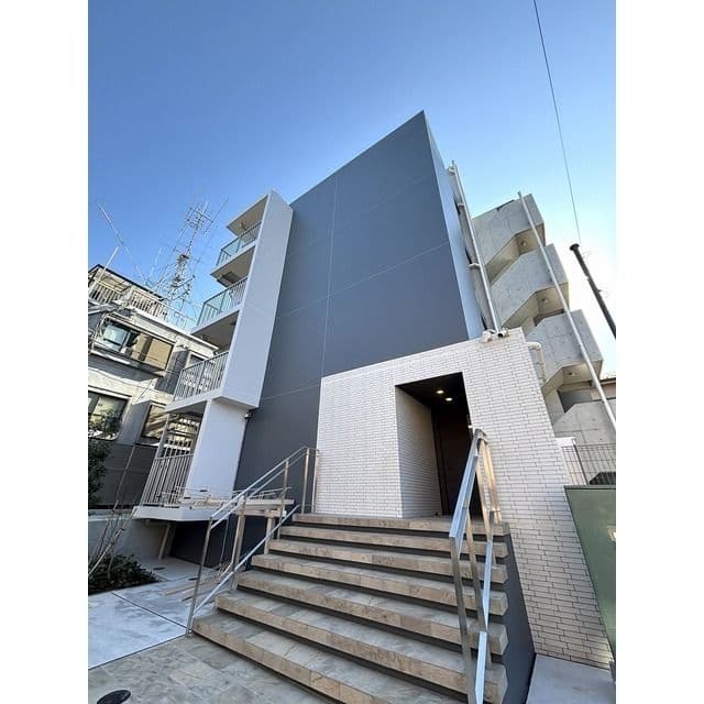 Main Image