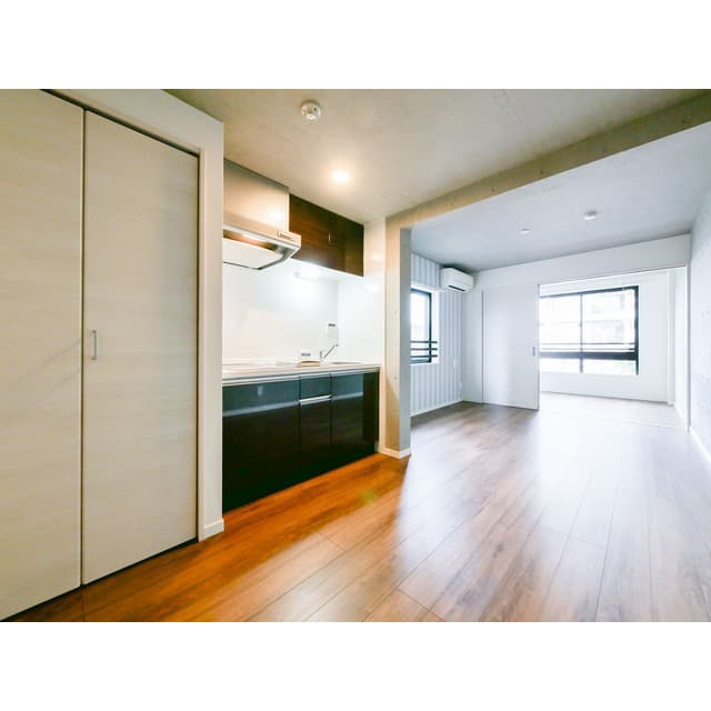 Preview interior of Wells Square Izumu Ogikubo