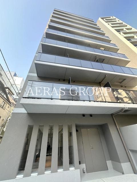 Main Image